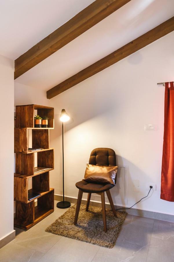 Fonda Apartments Копер Екстериор снимка