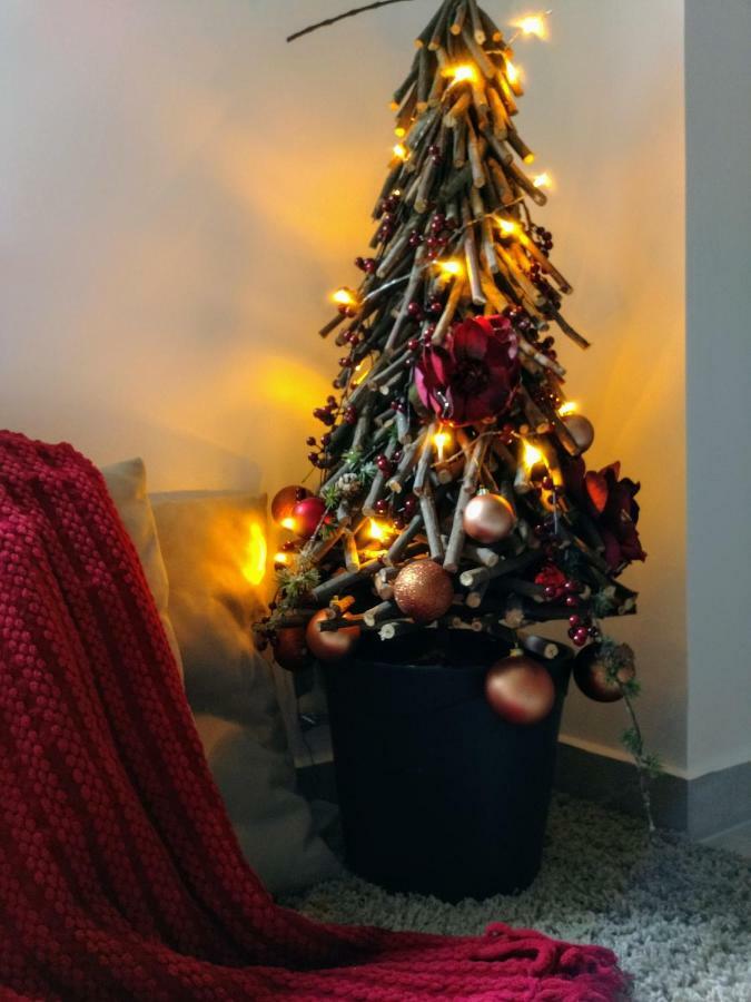 Fonda Apartments Копер Екстериор снимка